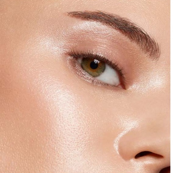 Illamasqua Beyond Powder Highlighter in Deity BNIB - Picture 4 of 14